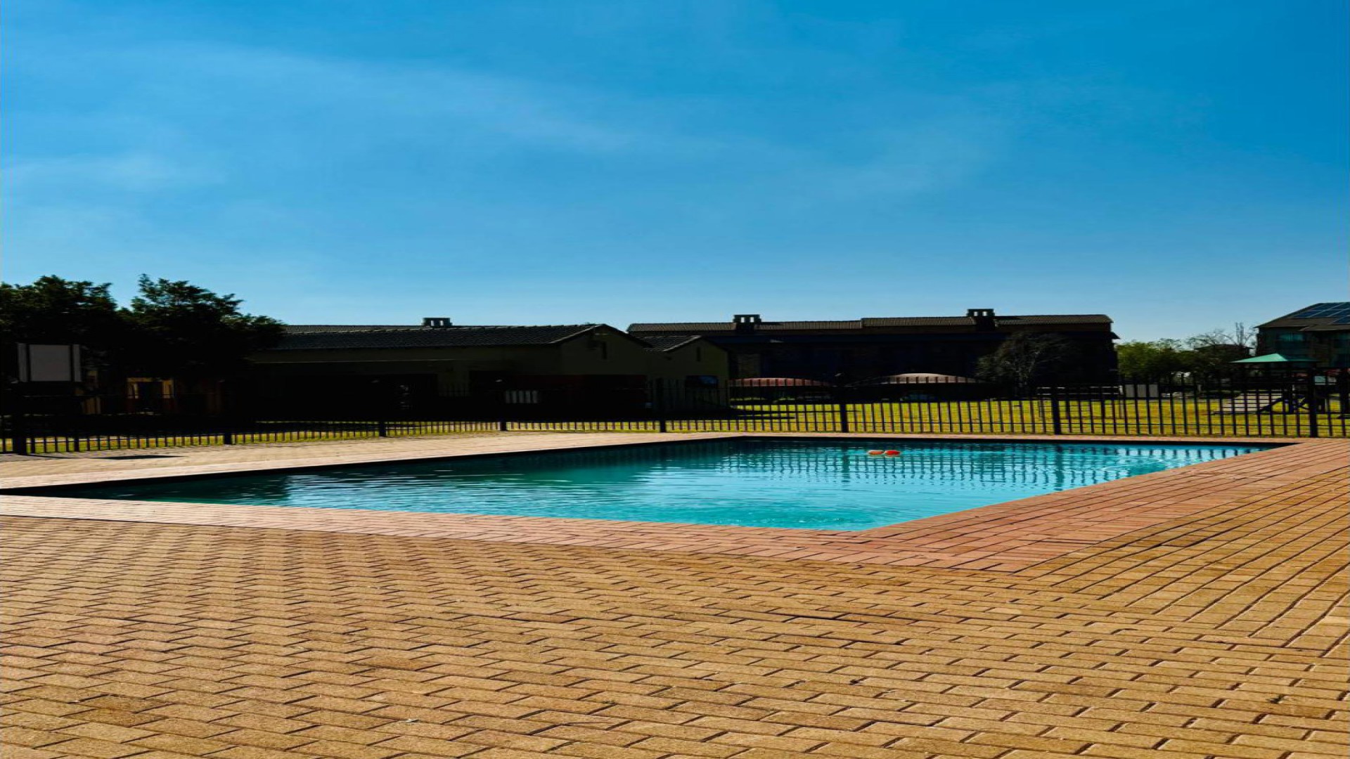 Swimming Pool of property in Karenpark