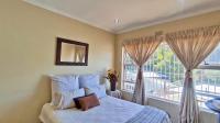 Bed Room 1 - 15 square meters of property in Bedfordview