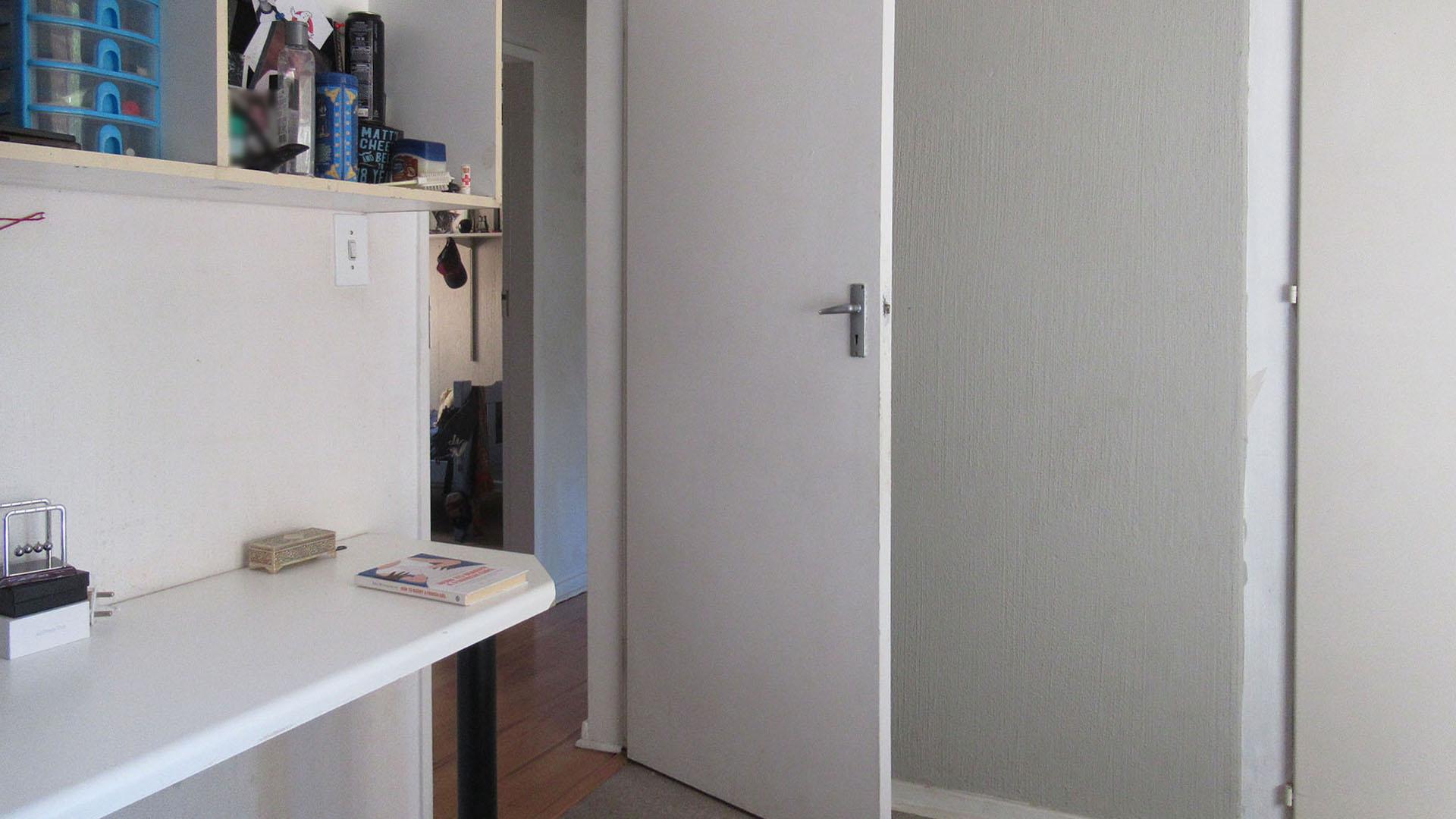 Bed Room 1 - 12 square meters of property in Radiokop