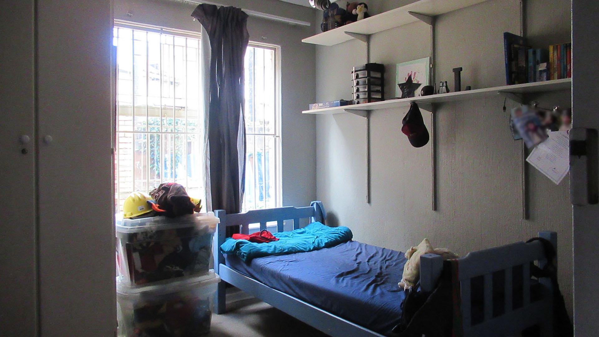 Bed Room 3 - 10 square meters of property in Radiokop