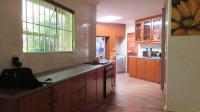 Kitchen - 25 square meters of property in Radiokop