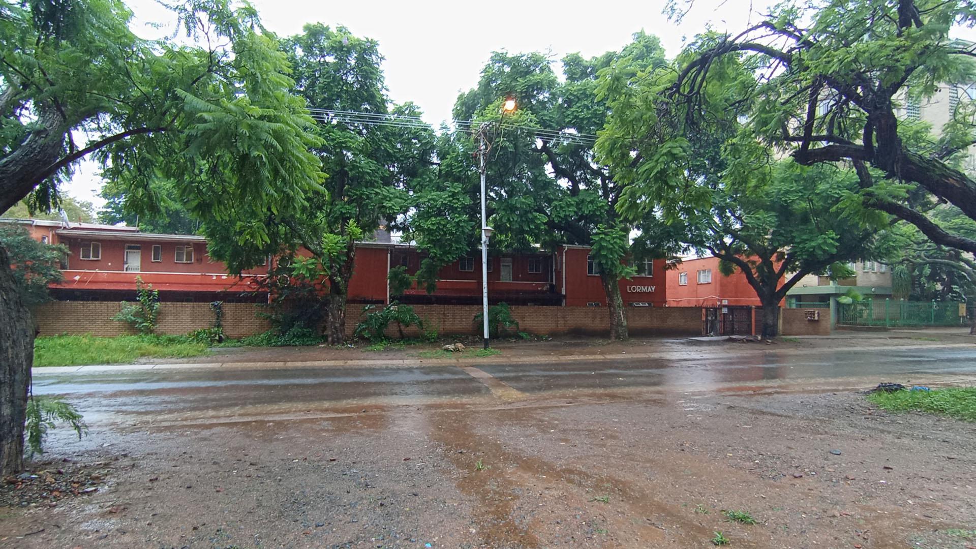 Front View of property in Sunnyside