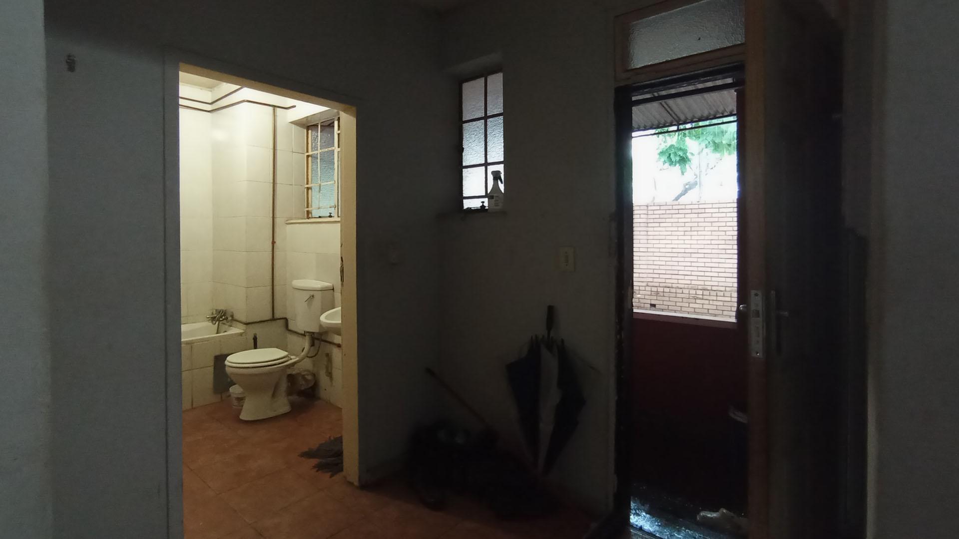 Spaces - 12 square meters of property in Sunnyside