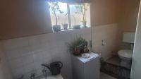 Bathroom 2 - 15 square meters of property in Kenmare