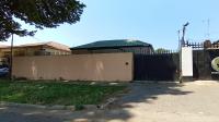 Front View of property in Bezuidenhout Valley