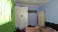 Bed Room 2 - 15 square meters of property in Bezuidenhout Valley