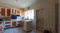 Kitchen - 18 square meters of property in Bezuidenhout Valley