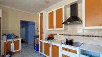 Kitchen - 18 square meters of property in Bezuidenhout Valley