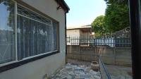 Patio - 6 square meters of property in Bezuidenhout Valley