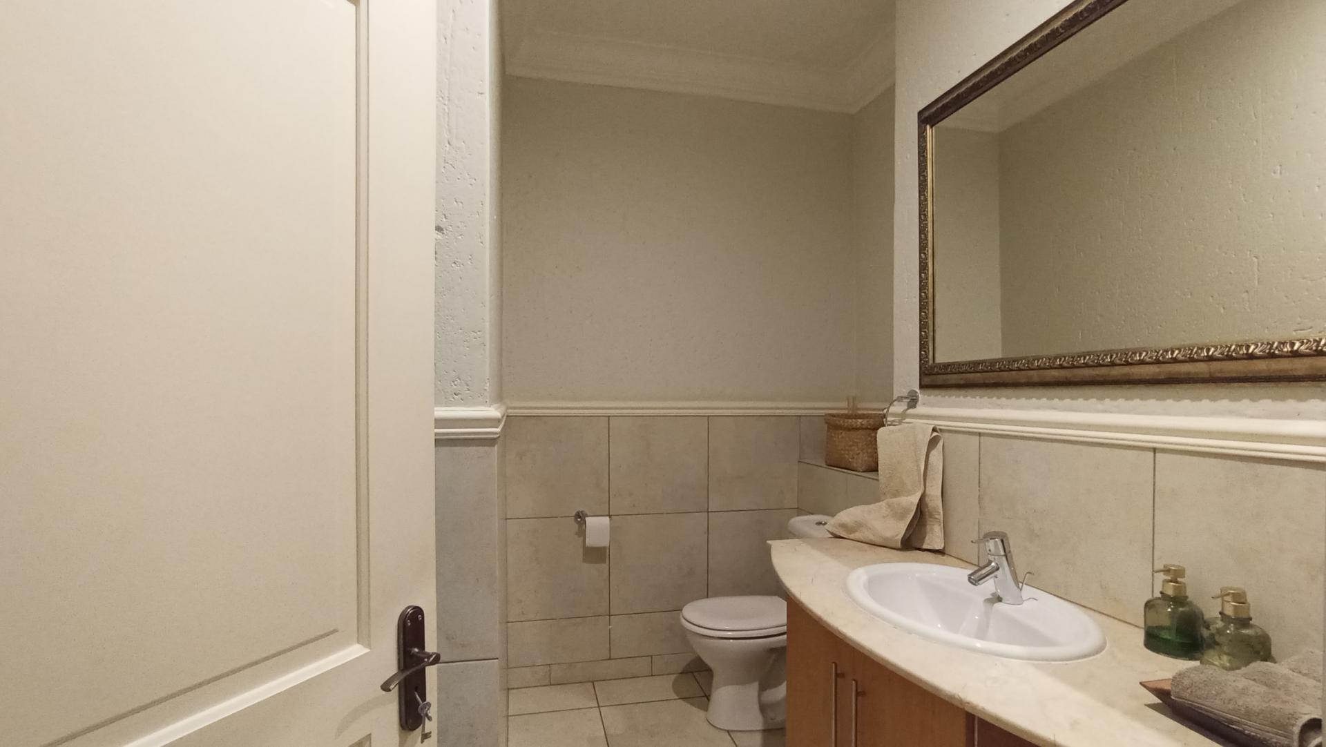 Bathroom 1 - 6 square meters of property in Morningside