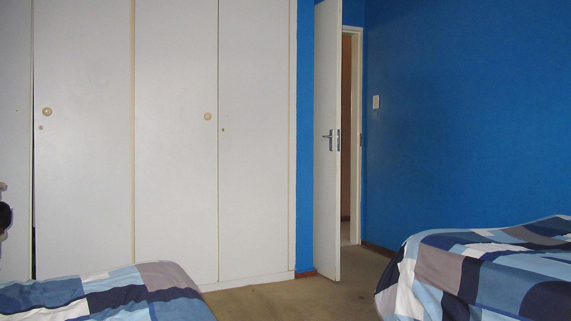 Bed Room 2 - 12 square meters of property in Bassonia