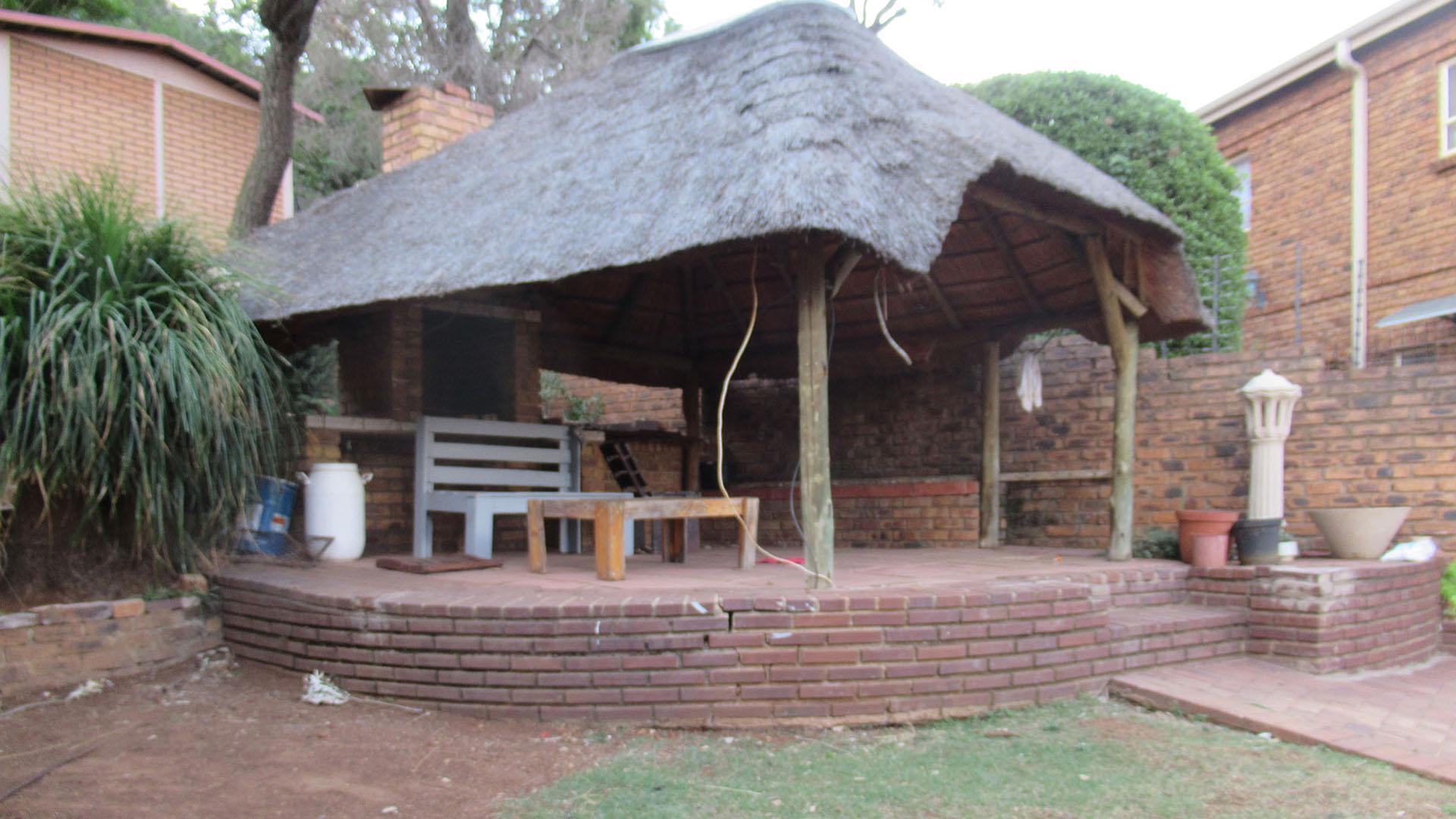 Entertainment of property in Bassonia