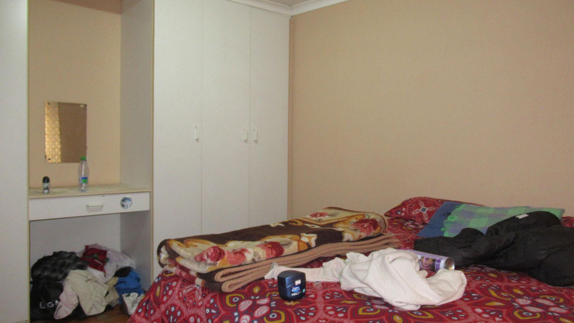 Bed Room 5+ - 38 square meters of property in Bassonia