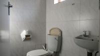 Bathroom 2 - 3 square meters of property in Bassonia