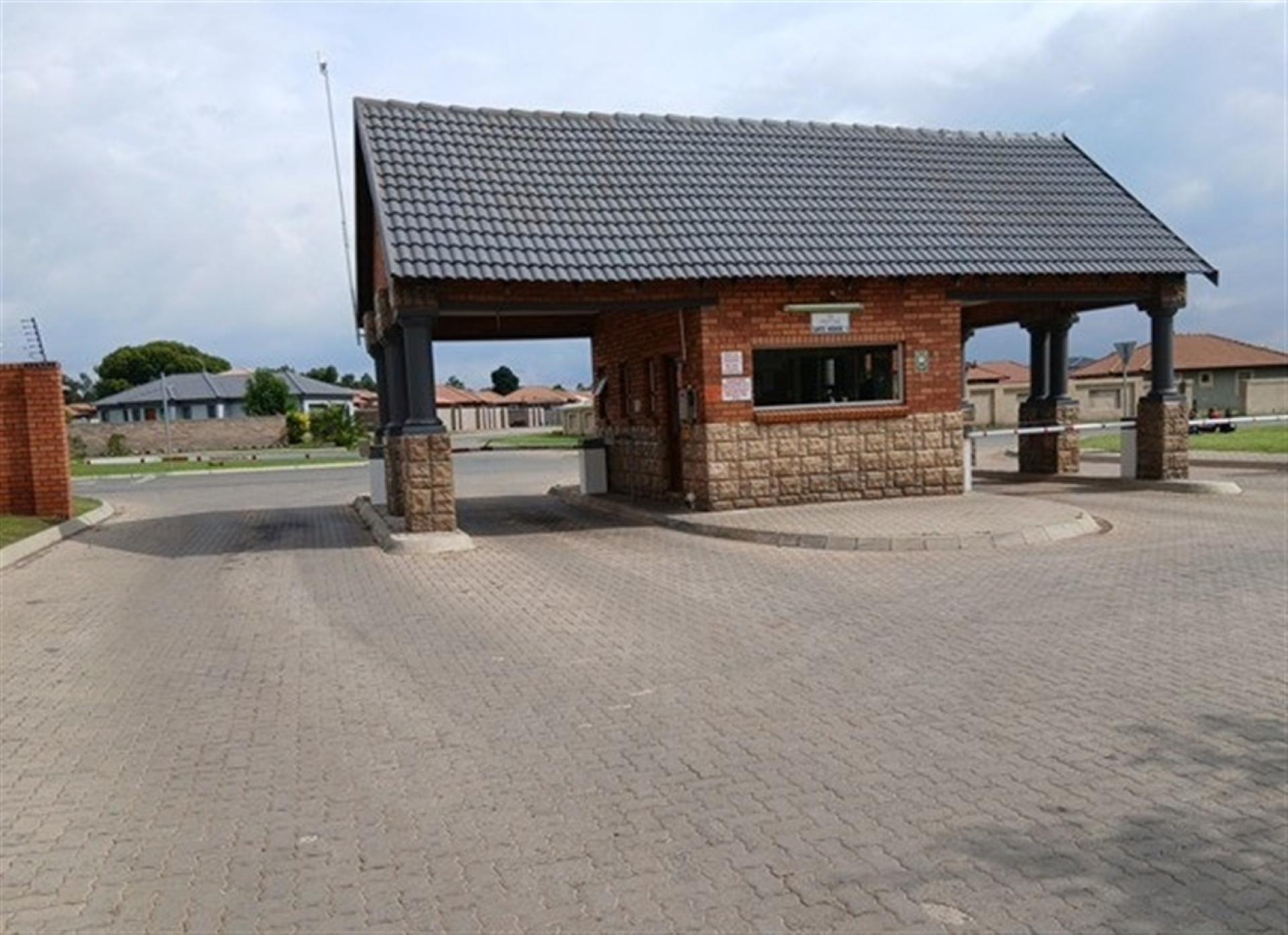 Front View of property in Strubenvale