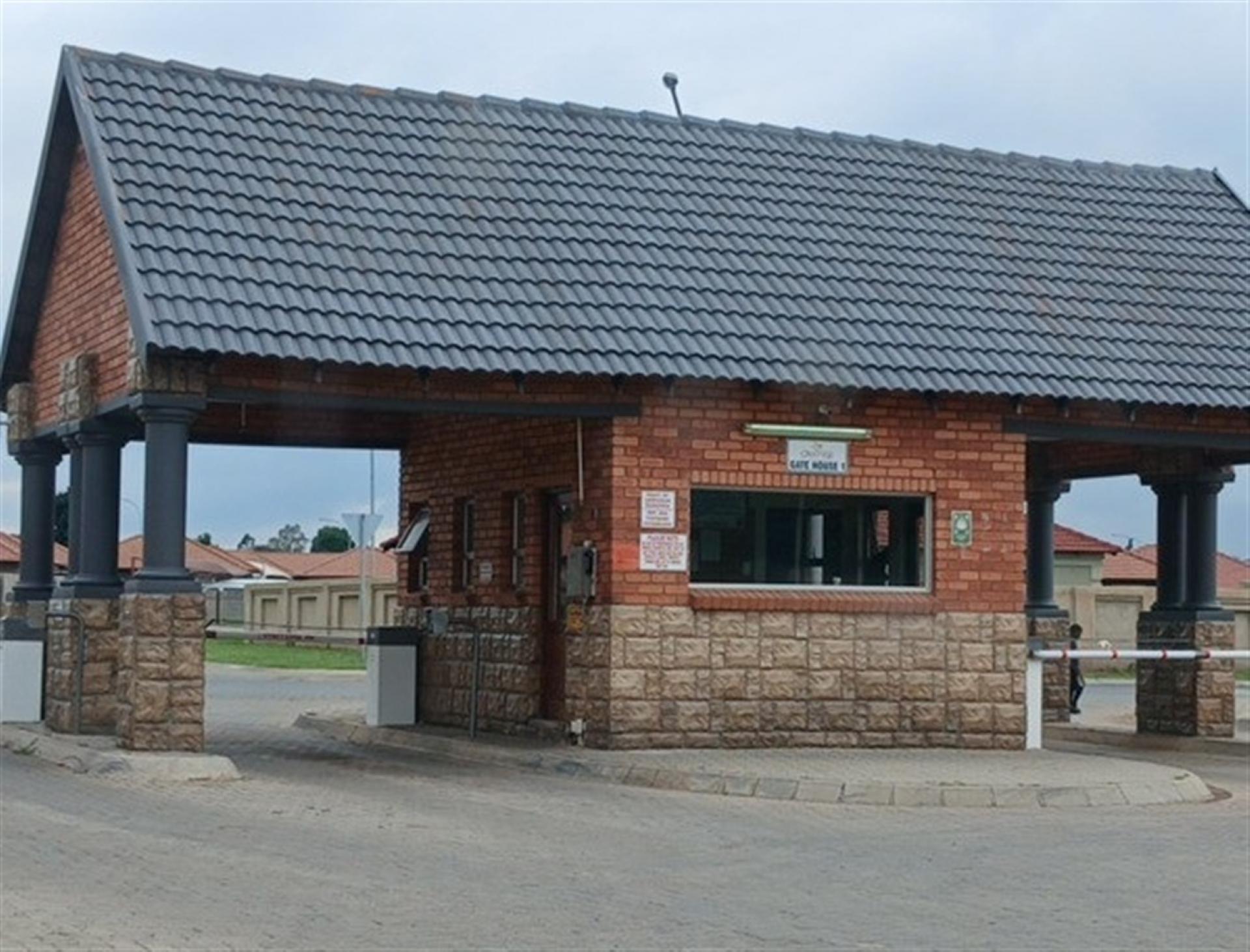 Front View of property in Strubenvale