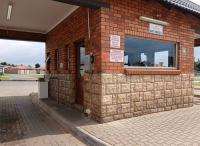 Front View of property in Strubenvale