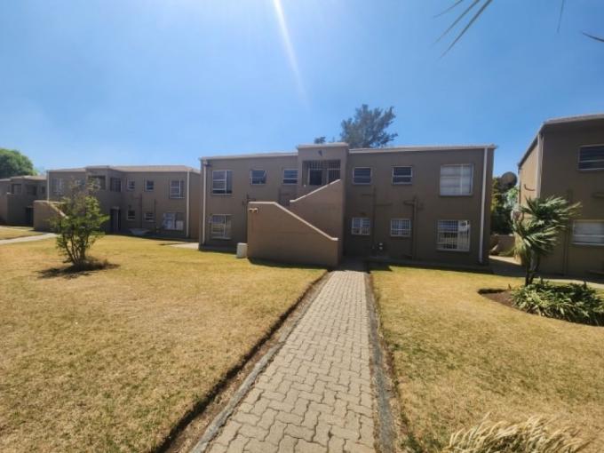 3 Bedroom Apartment for Sale For Sale in New Redruth - MR664952