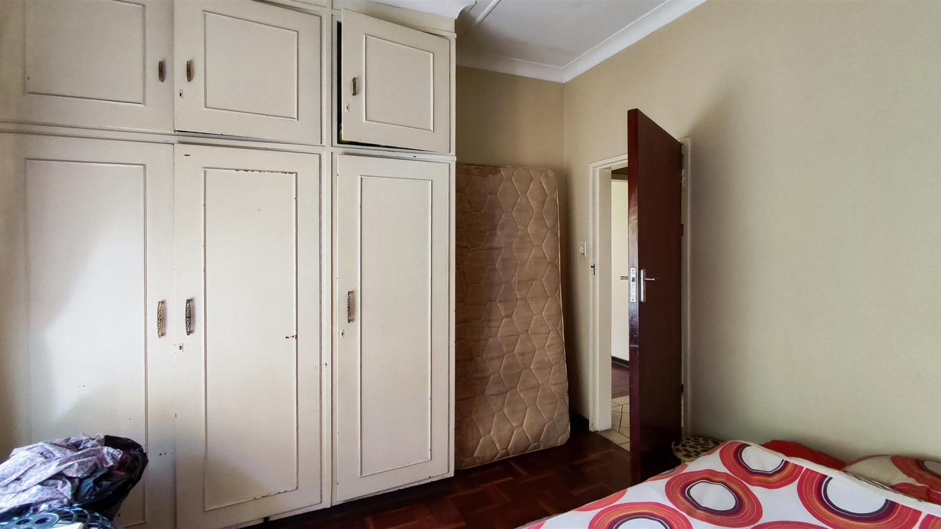 Bed Room 3 - 14 square meters of property in Farrarmere