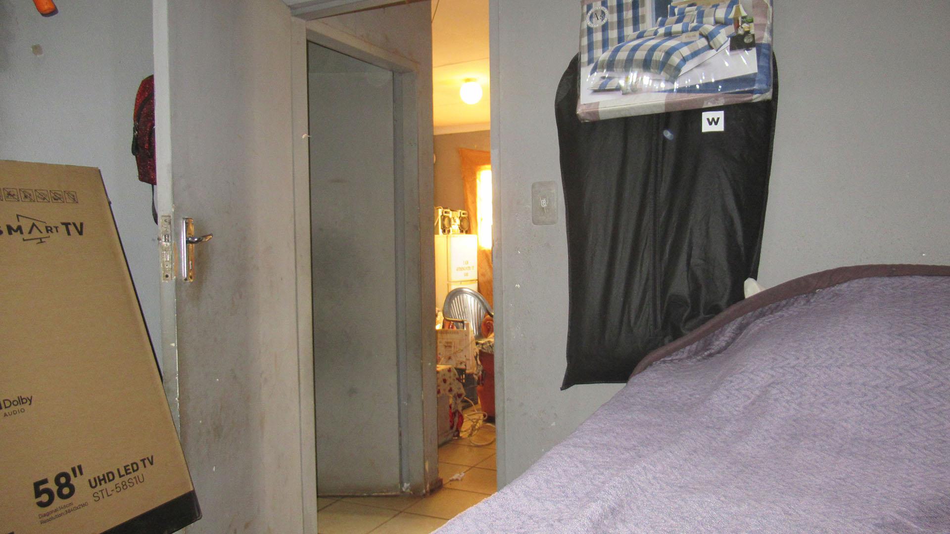 Bed Room 1 - 8 square meters of property in Protea Glen