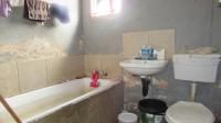 Bathroom 1 - 4 square meters of property in Protea Glen