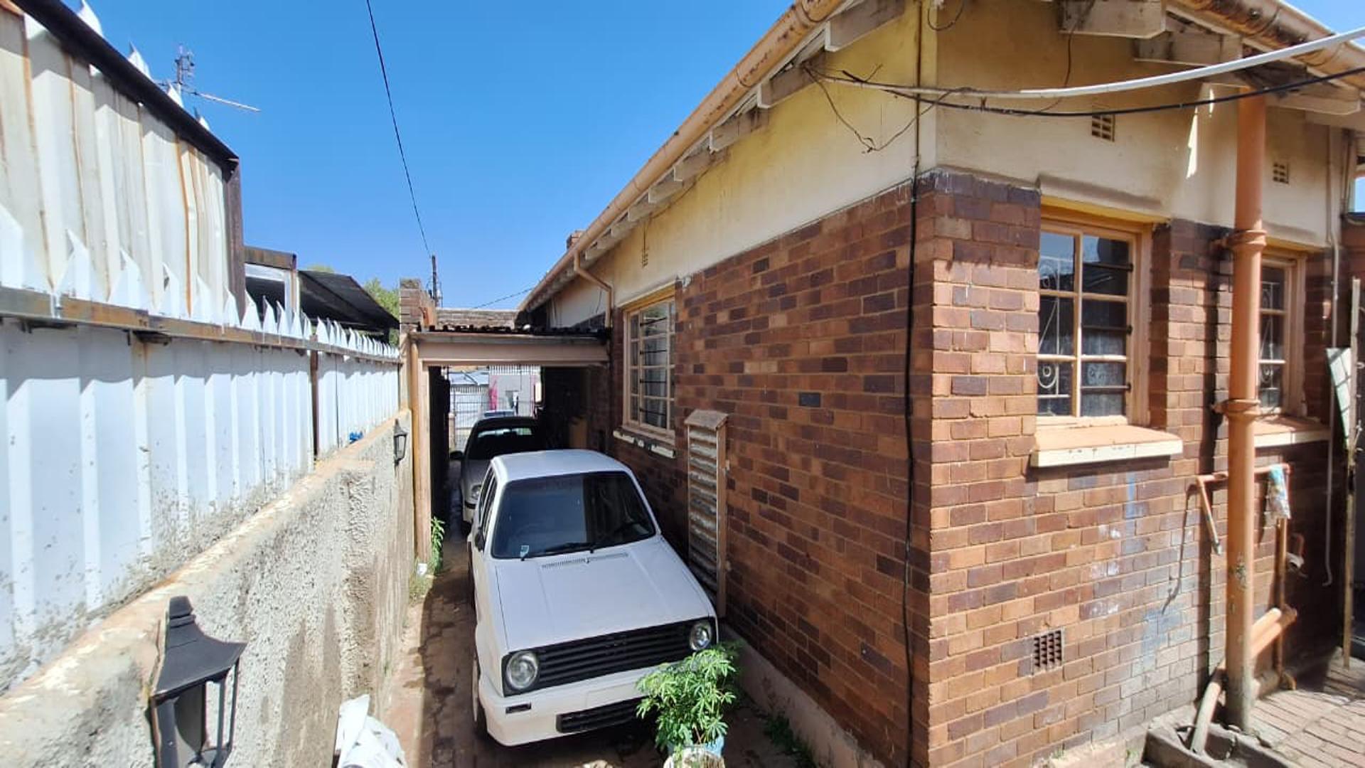 Backyard of property in Rosettenville
