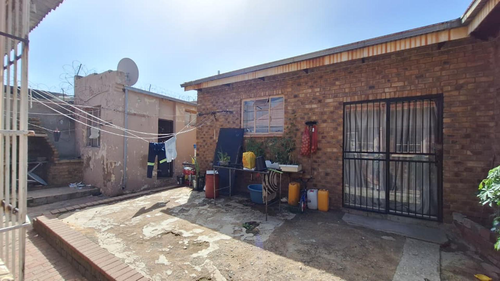 Backyard of property in Rosettenville