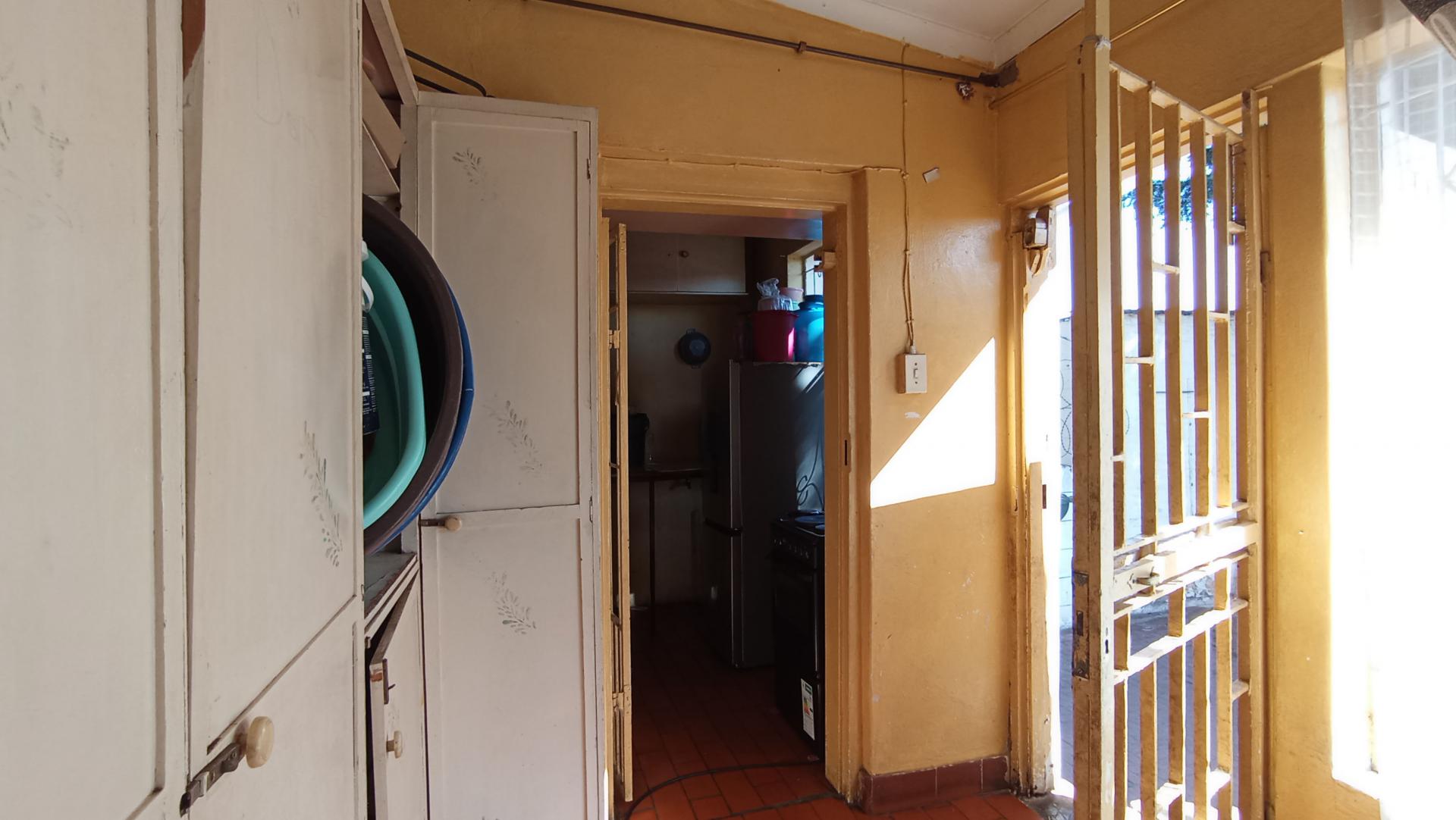 Spaces of property in Bezuidenhout Valley