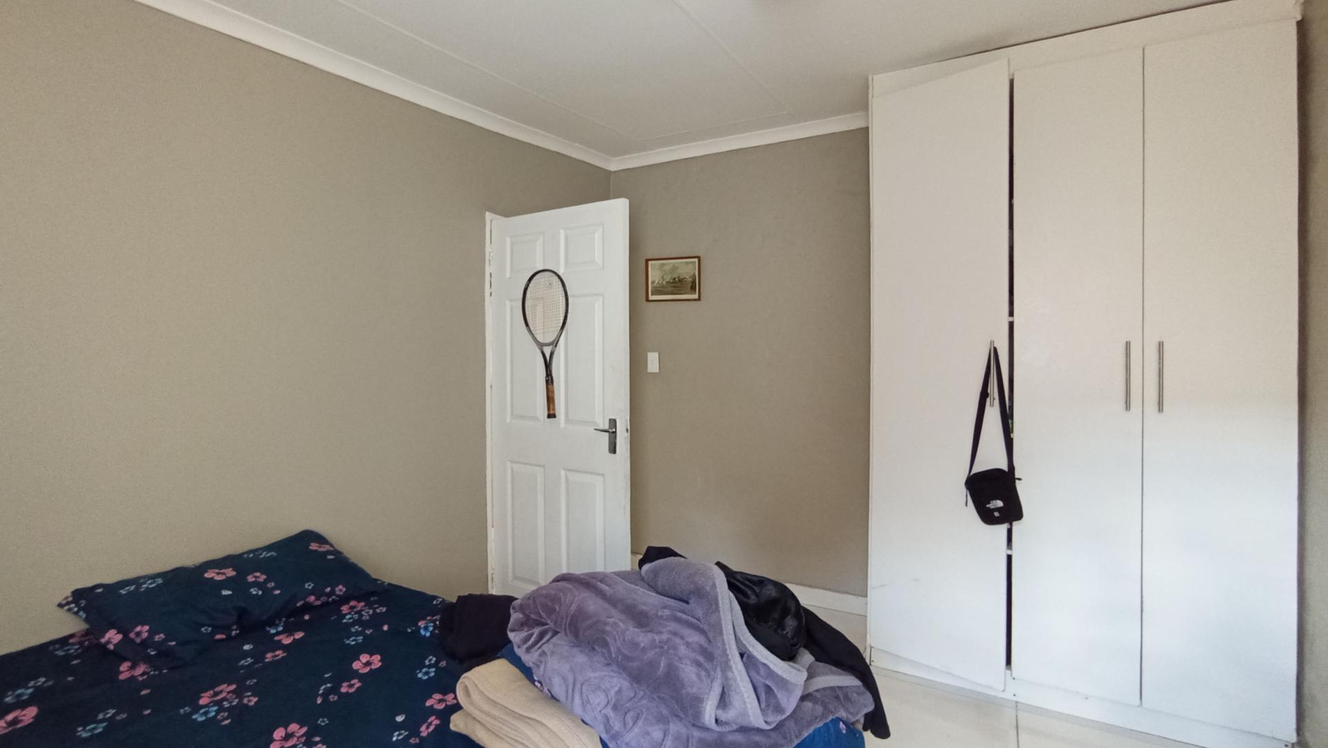 Bed Room 1 - 29 square meters of property in Kensington - JHB
