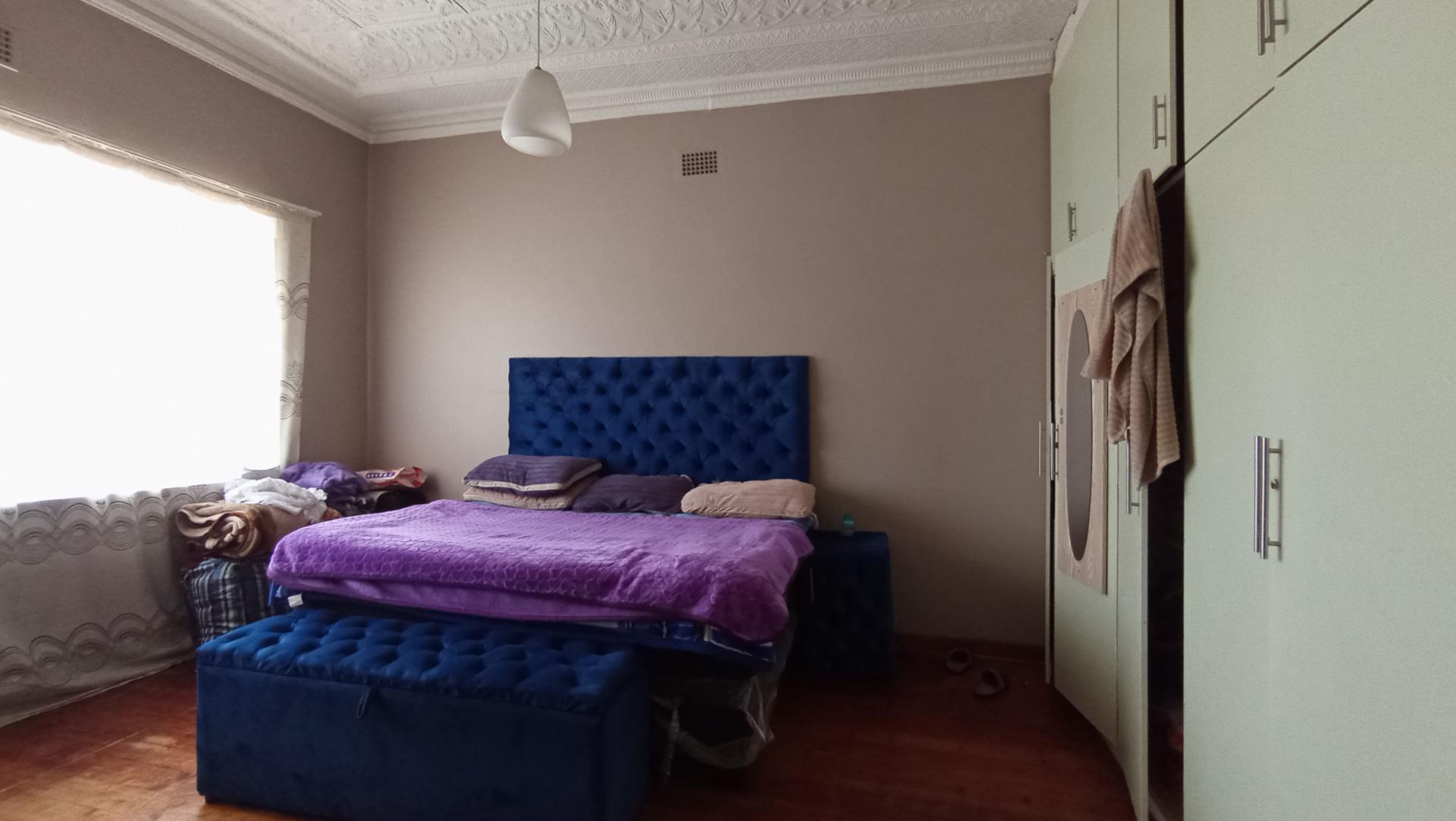 Bed Room 3 - 20 square meters of property in Kensington - JHB