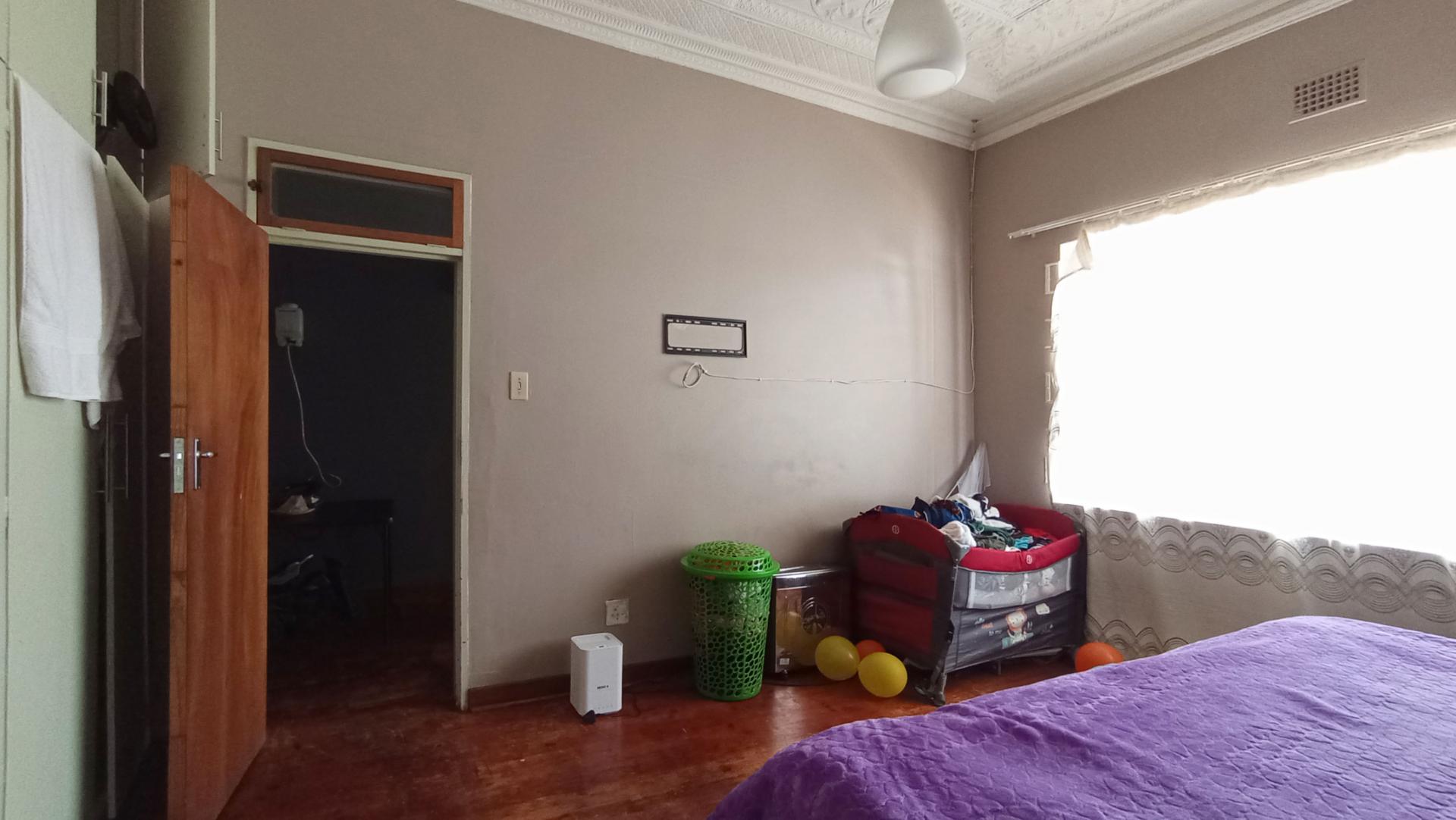 Bed Room 3 - 20 square meters of property in Kensington - JHB