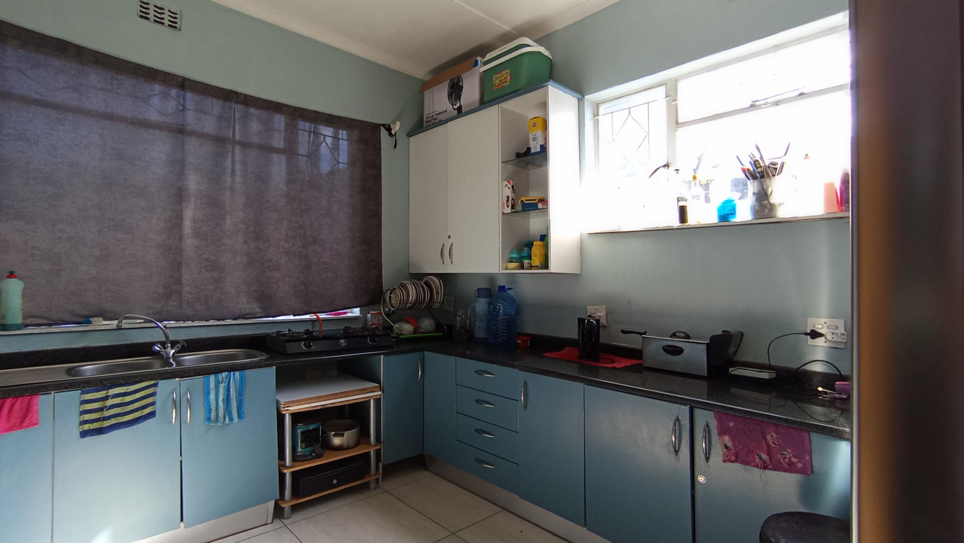 Kitchen - 20 square meters of property in Kensington - JHB