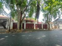 Front View of property in Orange Grove