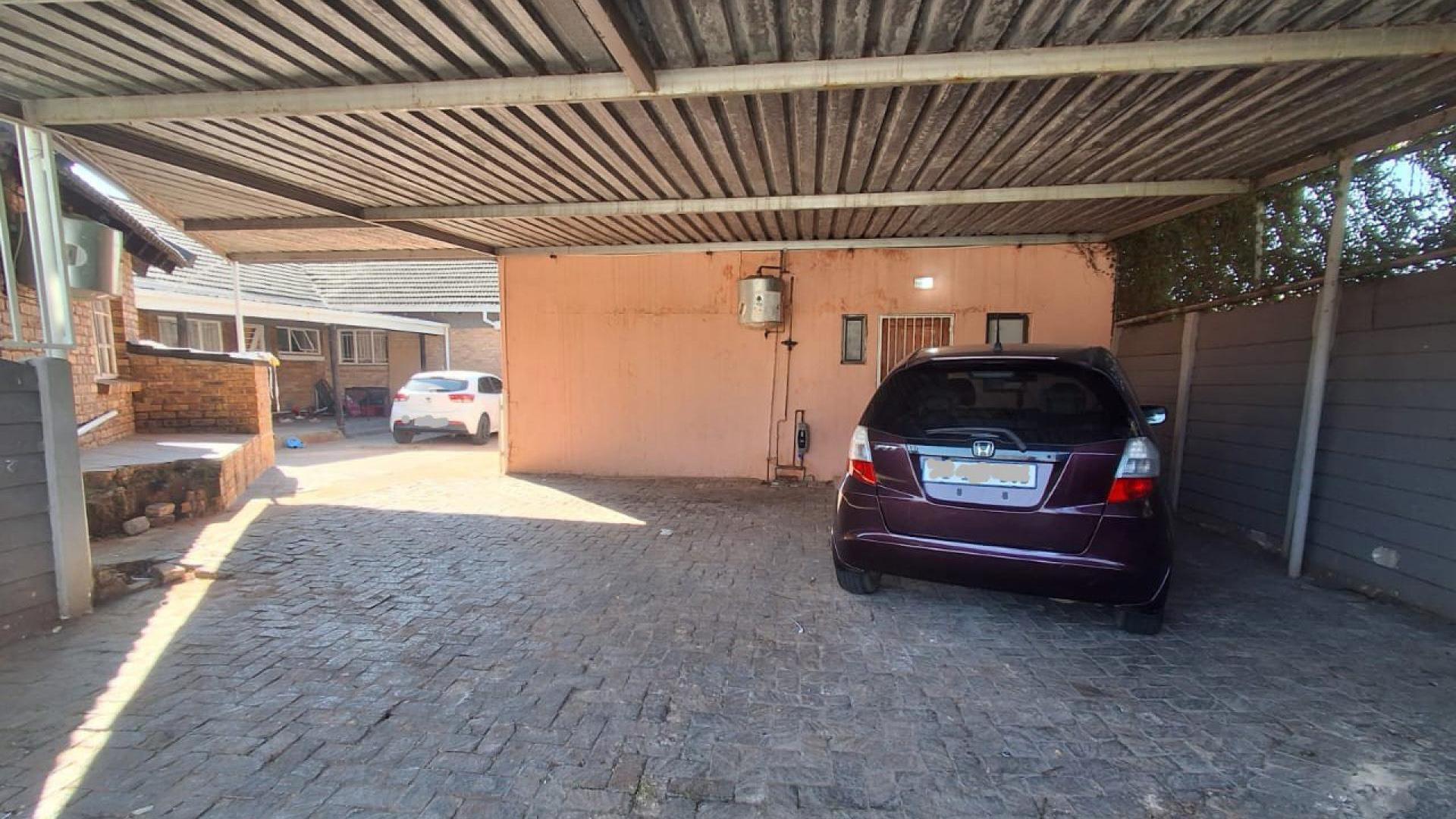 Carport  of property in Dinwiddie