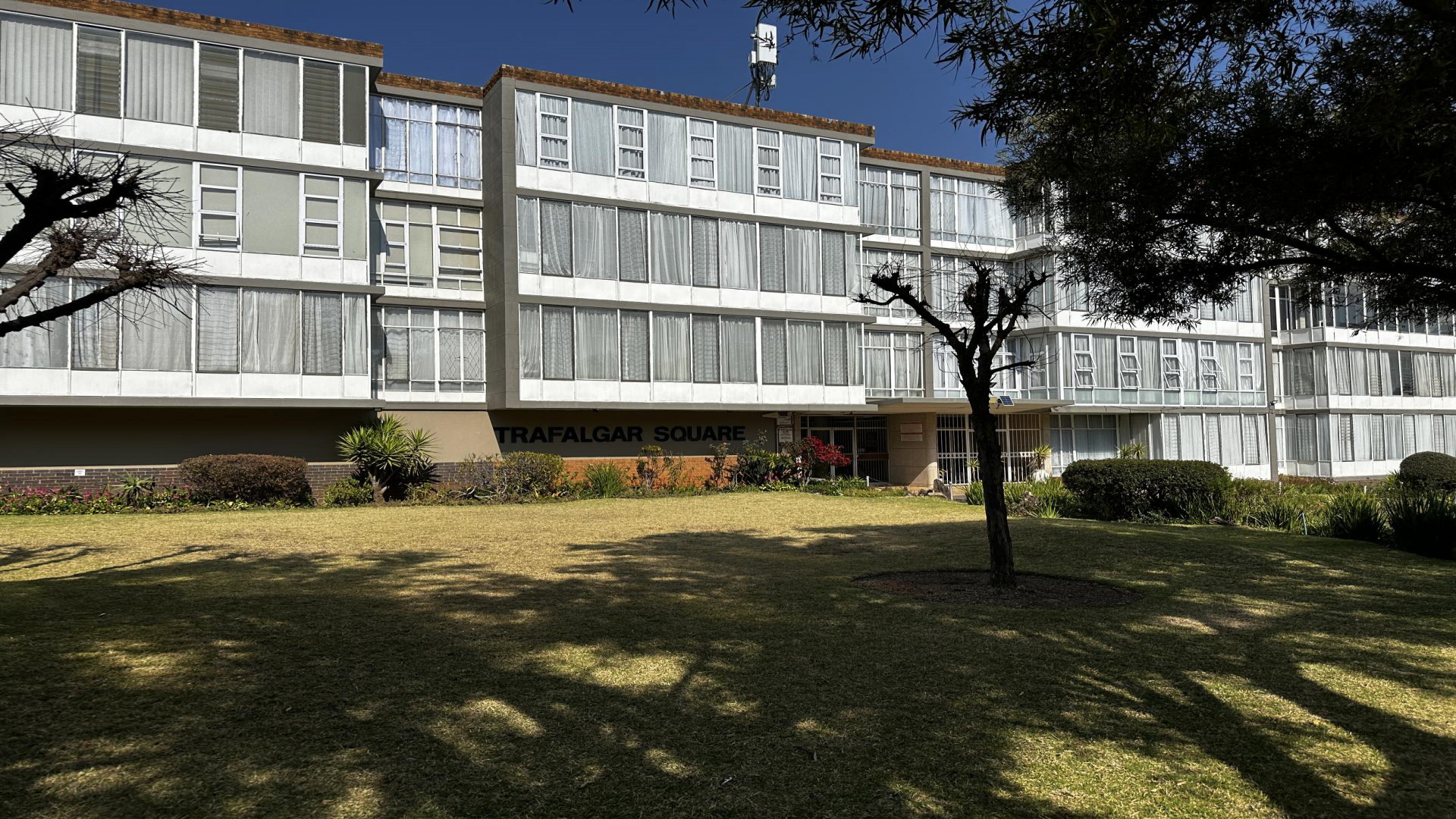 Front View of property in Florida Park