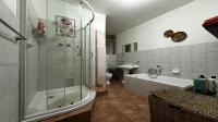 Bathroom 1 of property in Florida Park