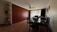 Dining Room of property in Florida Park
