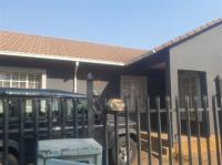 Front View of property in Elandspoort