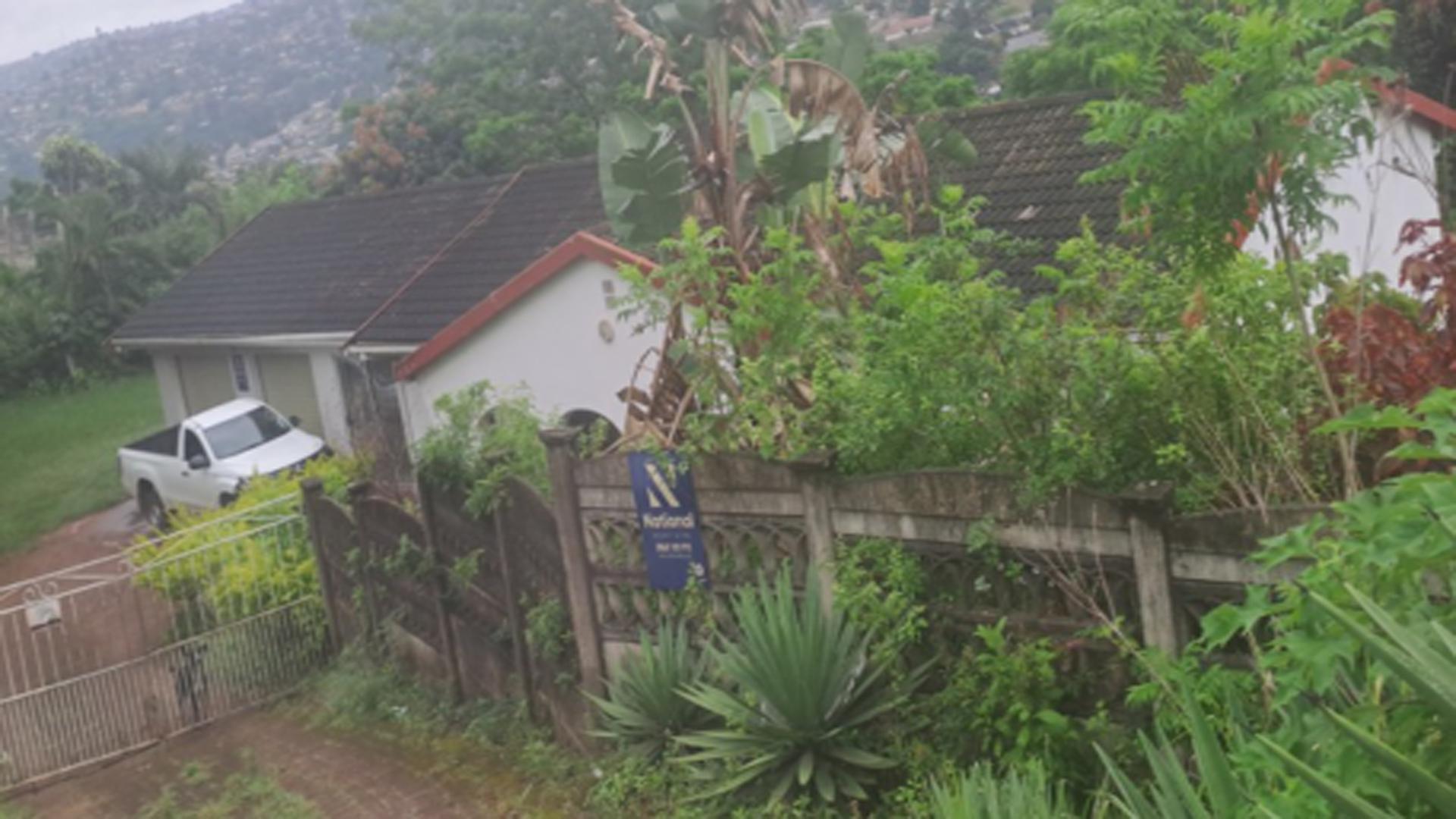 Front View of property in Pinetown 