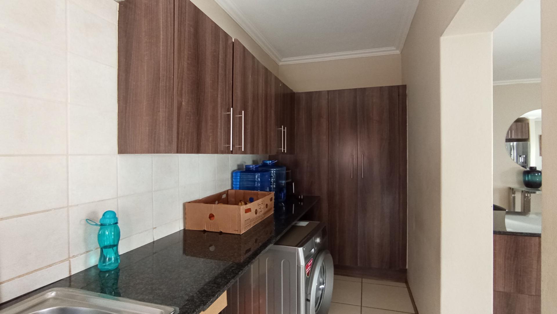 Scullery - 8 square meters of property in Elandspark