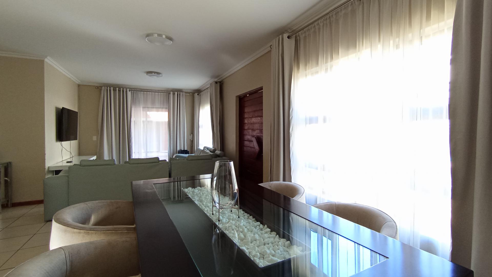 Dining Room - 14 square meters of property in Elandspark