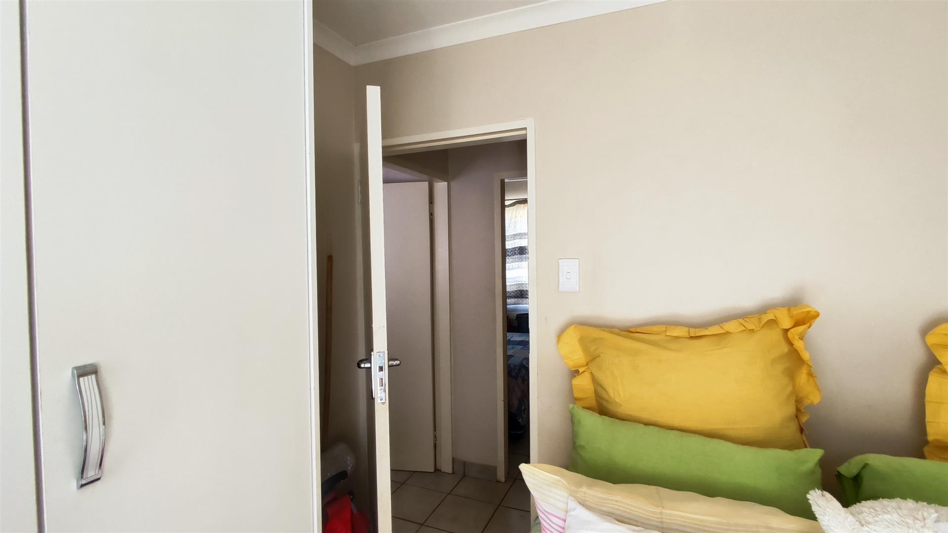 Bed Room 2 - 8 square meters of property in Sky City