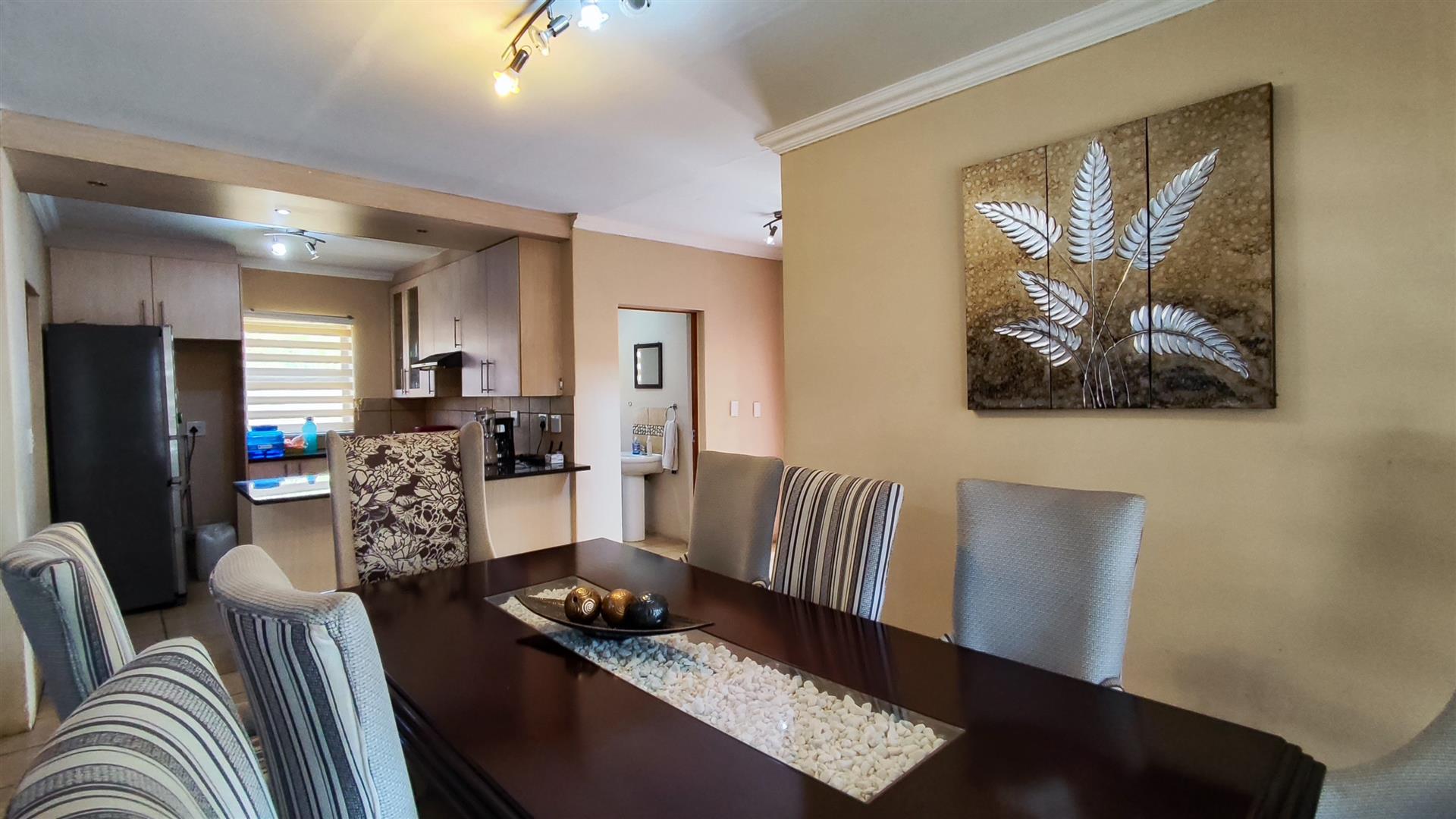 Dining Room - 22 square meters of property in Vanderbijlpark