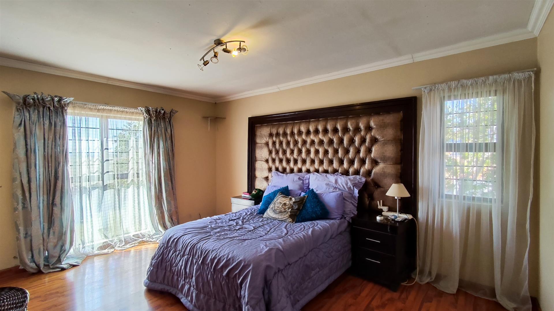 Main Bedroom - 22 square meters of property in Vanderbijlpark