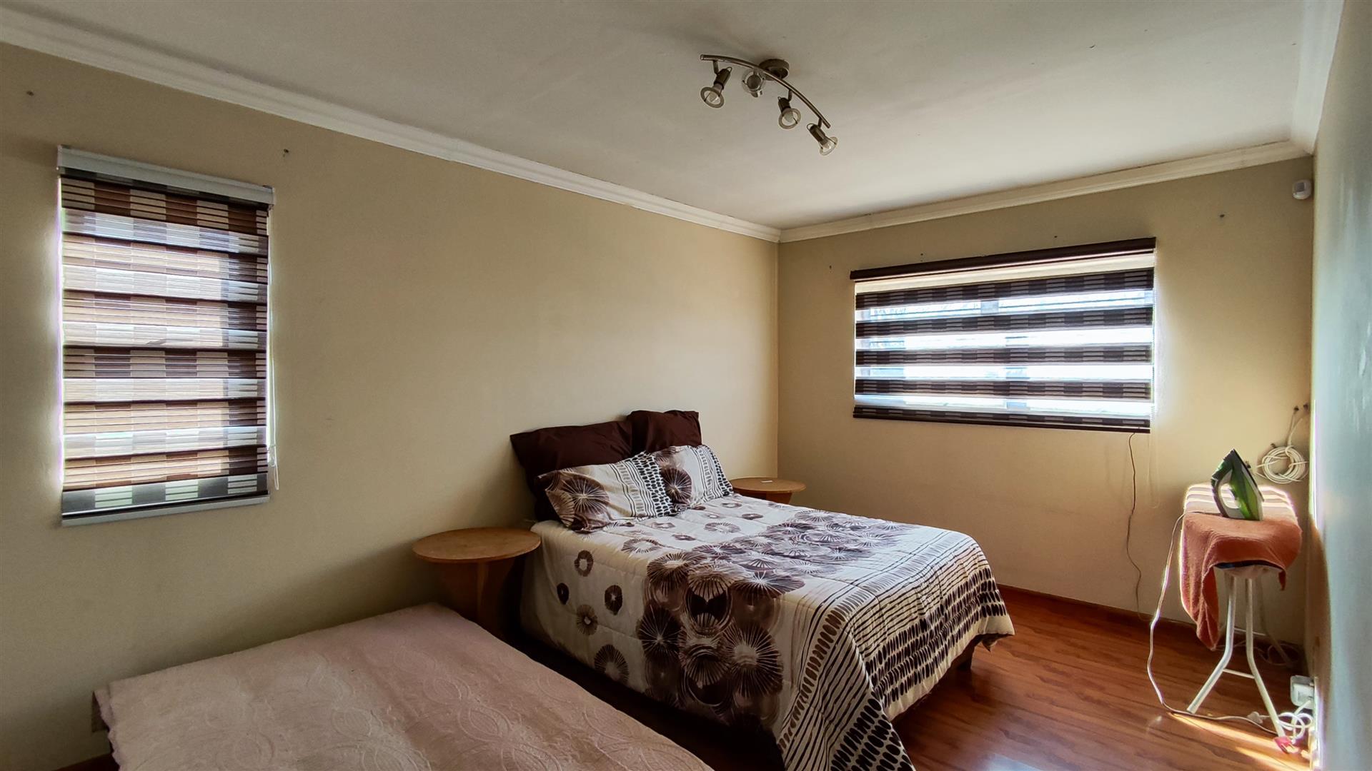 Bed Room 2 - 18 square meters of property in Vanderbijlpark