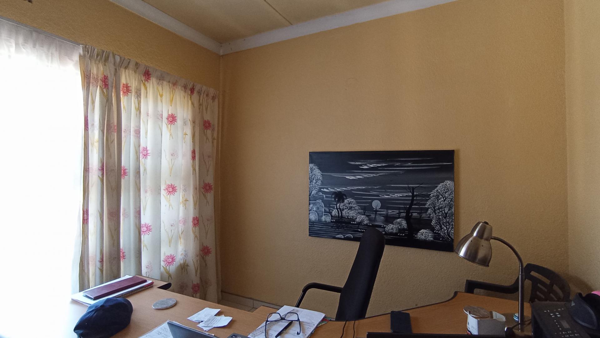 Study - 10 square meters of property in Lindhaven