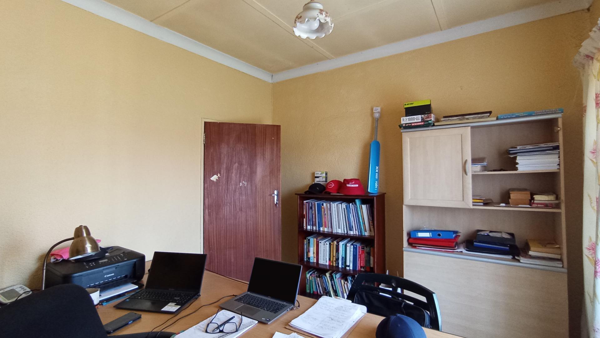 Study - 10 square meters of property in Lindhaven