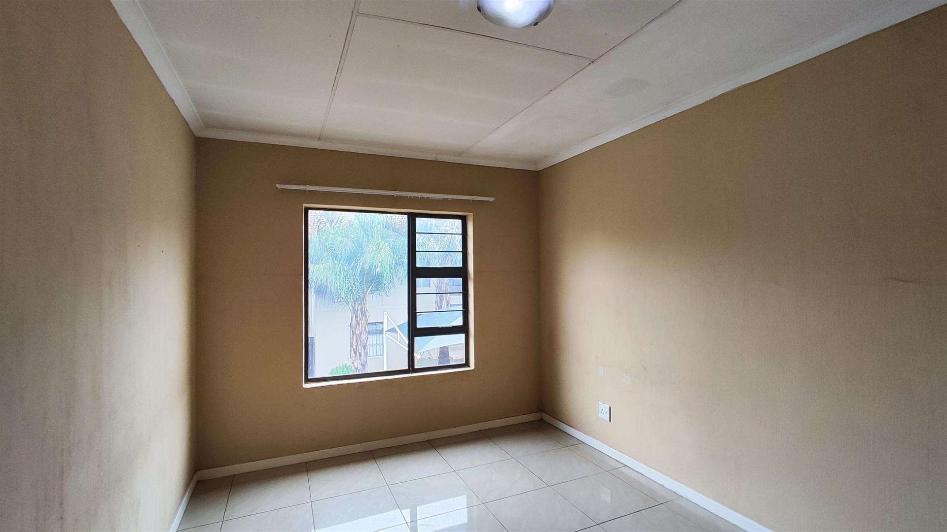 Bed Room 1 - 18 square meters of property in Brentwood Park AH