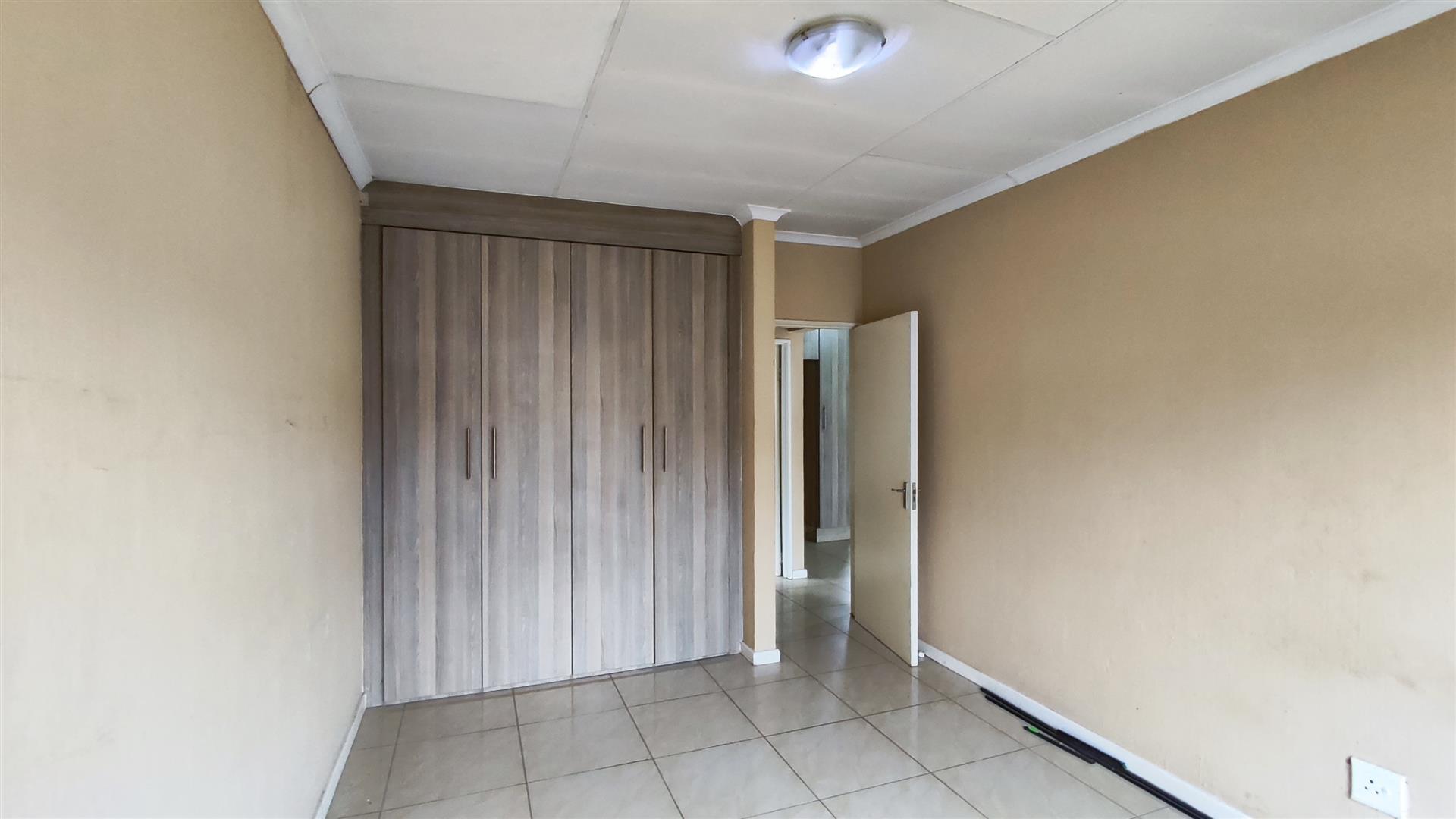 Bed Room 1 - 18 square meters of property in Brentwood Park AH