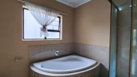 Bathroom 1 - 7 square meters of property in Brentwood Park AH
